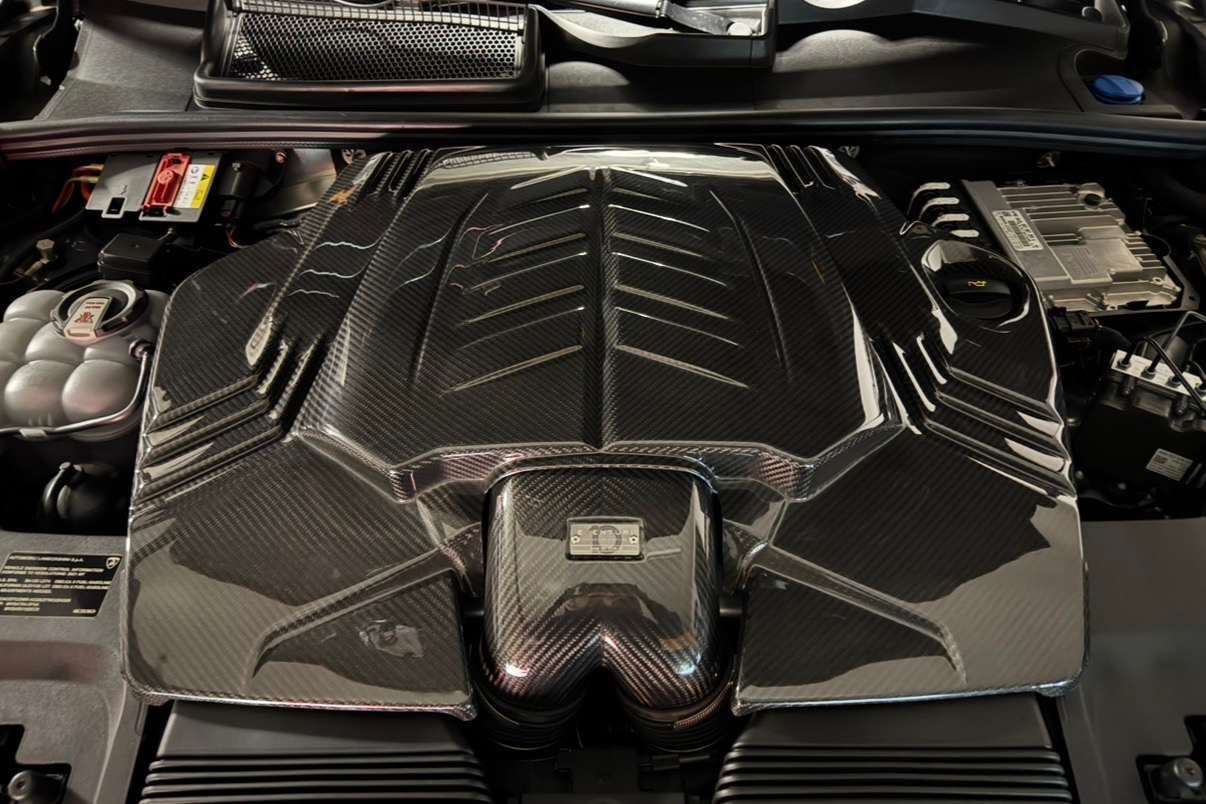 Lamborghini Urus AWD 2021