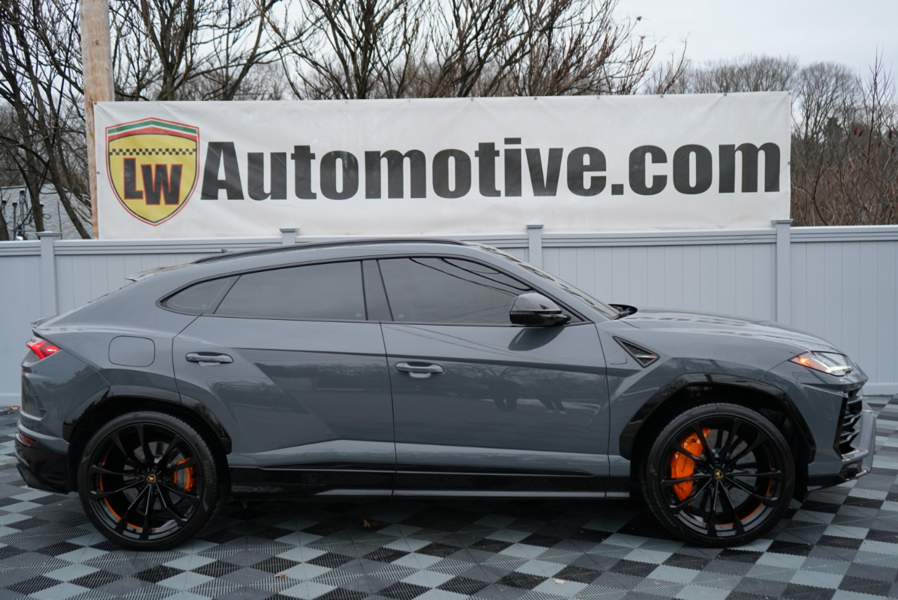 Lamborghini Urus AWD 2021