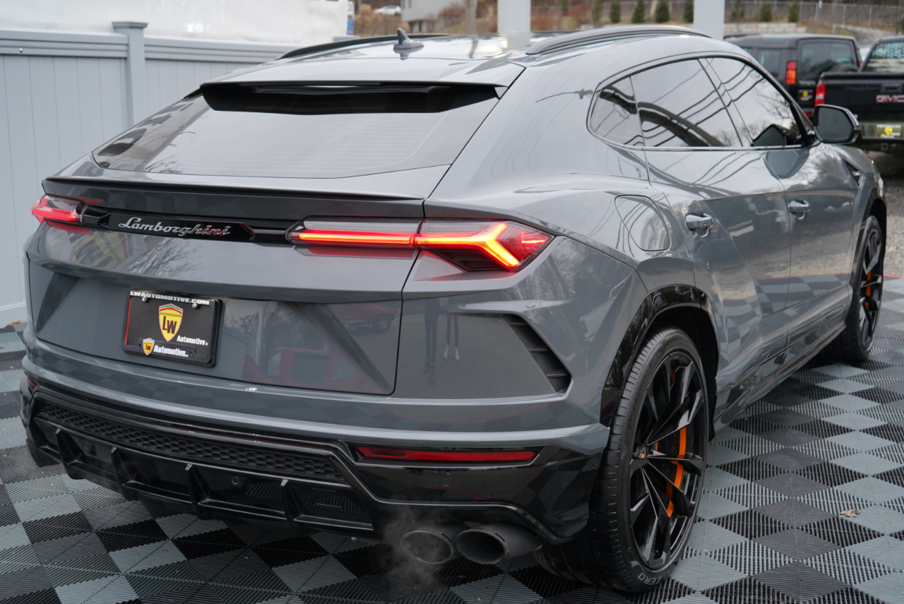 Lamborghini Urus AWD 2021