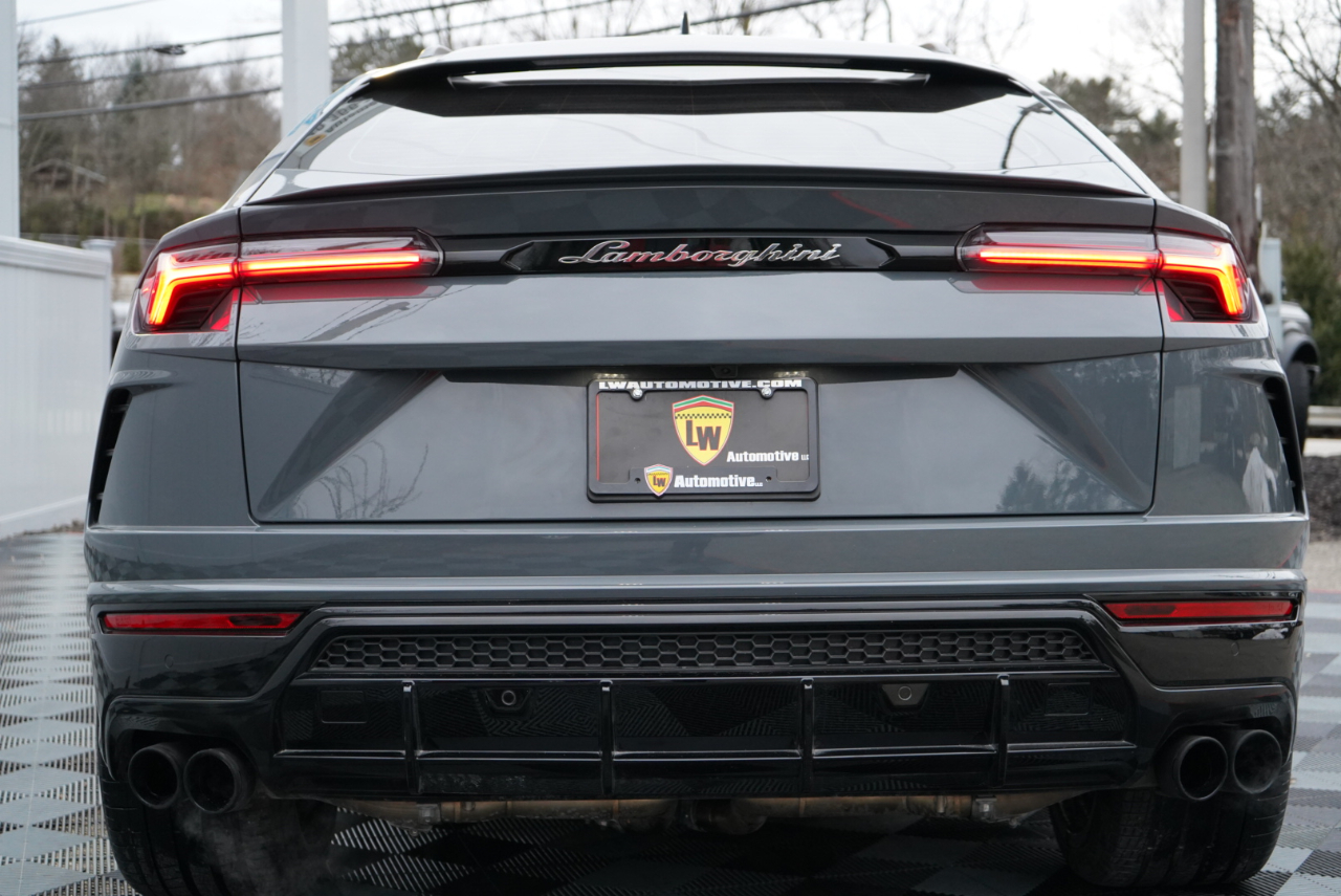 Lamborghini Urus AWD 2021