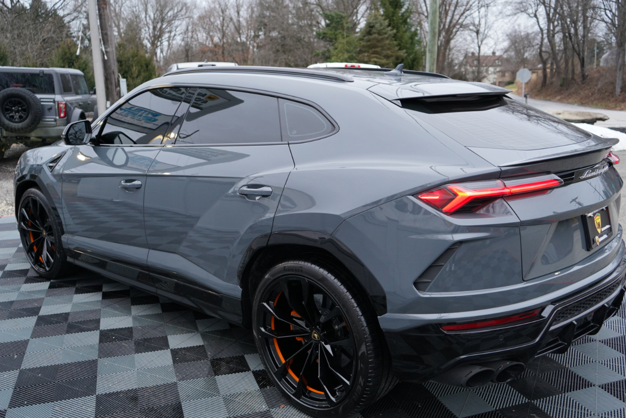 Lamborghini Urus AWD 2021