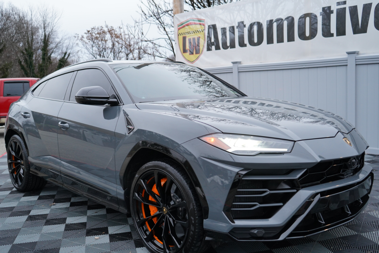 Lamborghini Urus AWD 2021