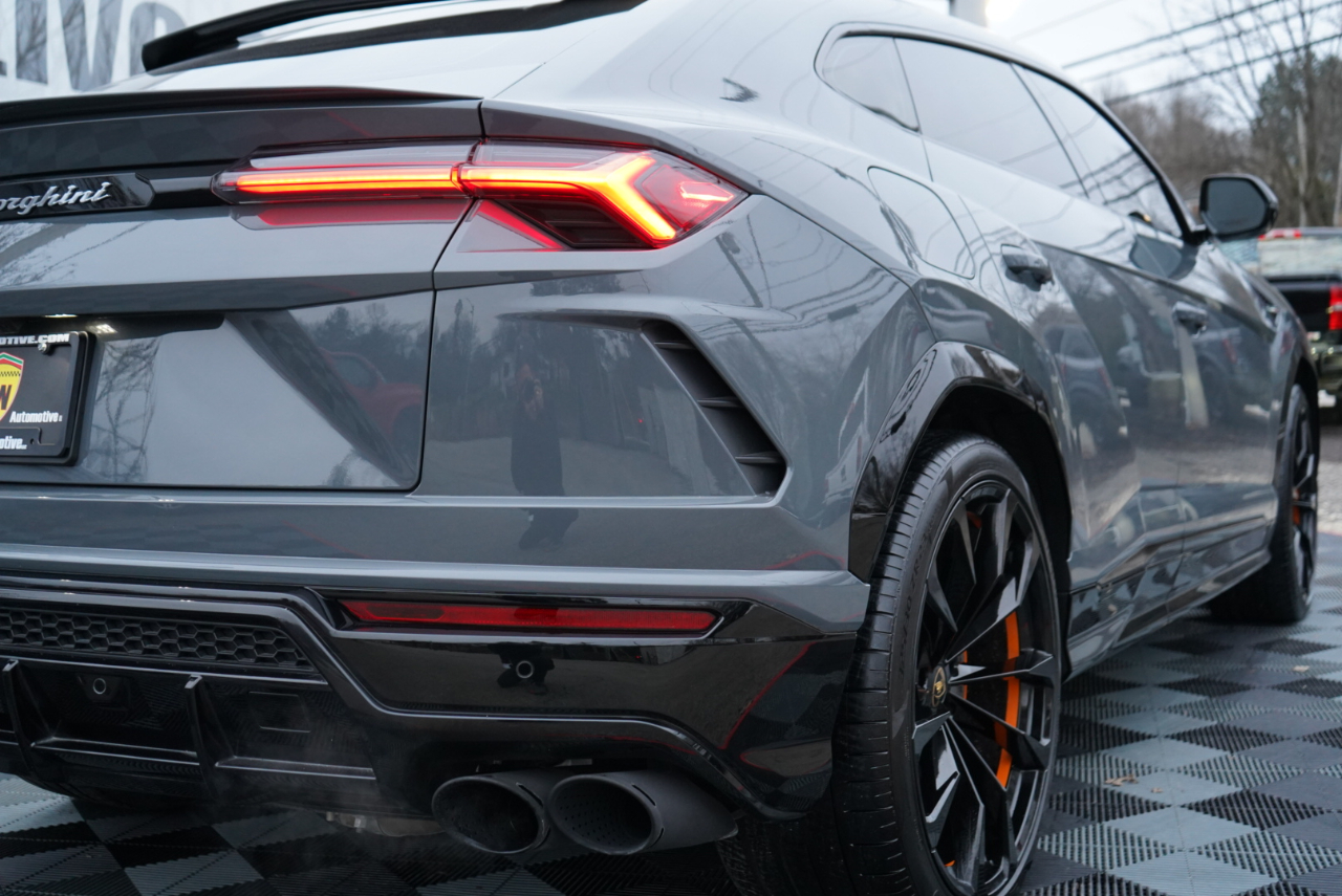 Lamborghini Urus AWD 2021