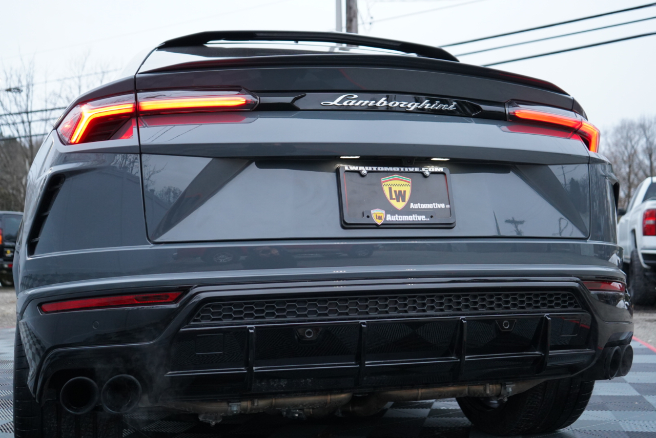 Lamborghini Urus AWD 2021