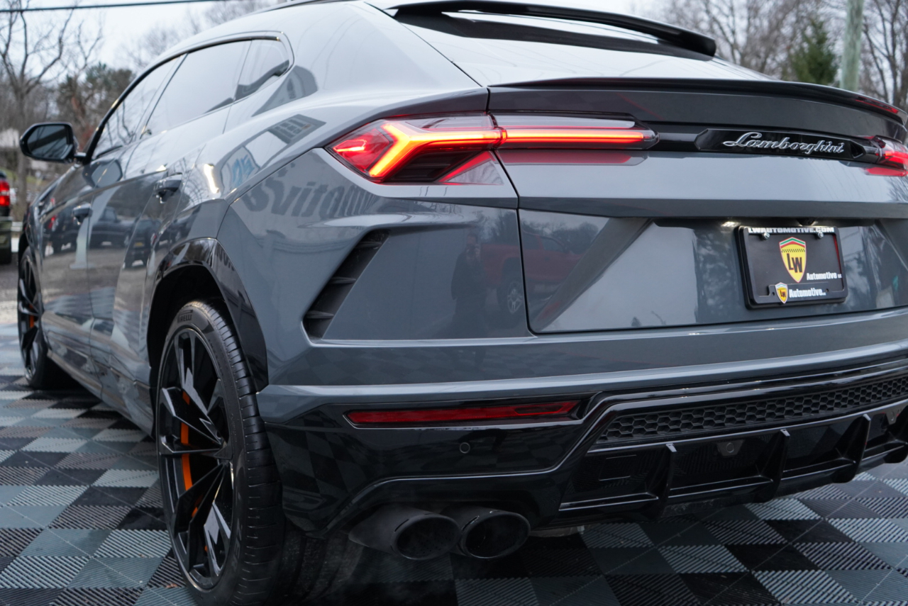 Lamborghini Urus AWD 2021