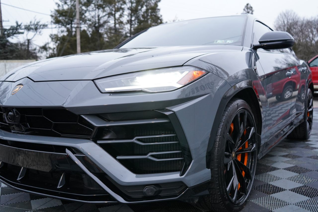Lamborghini Urus AWD 2021