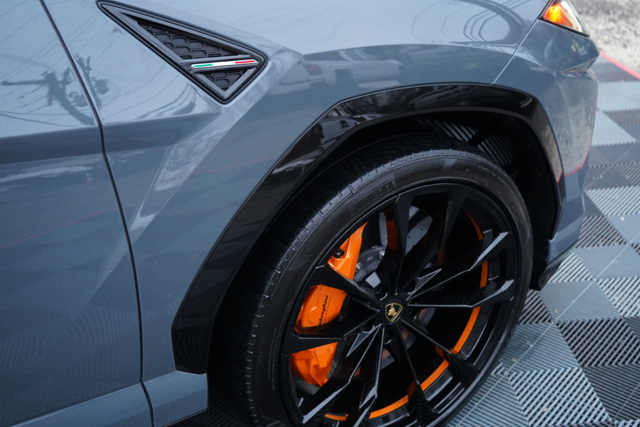 Lamborghini Urus AWD 2021