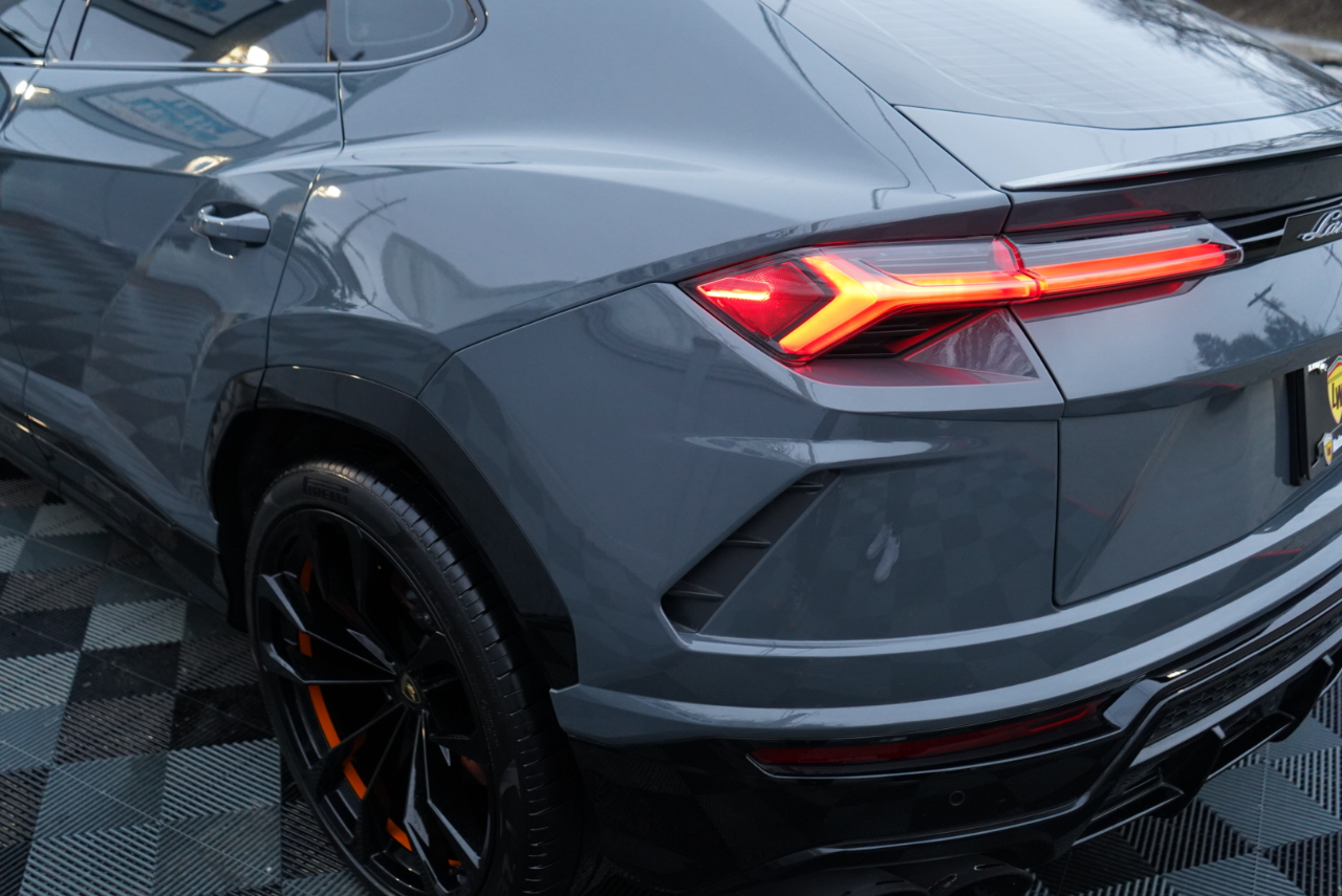 Lamborghini Urus AWD 2021