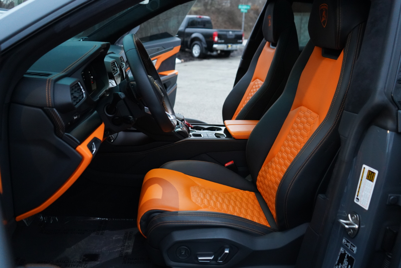 Lamborghini Urus AWD 2021