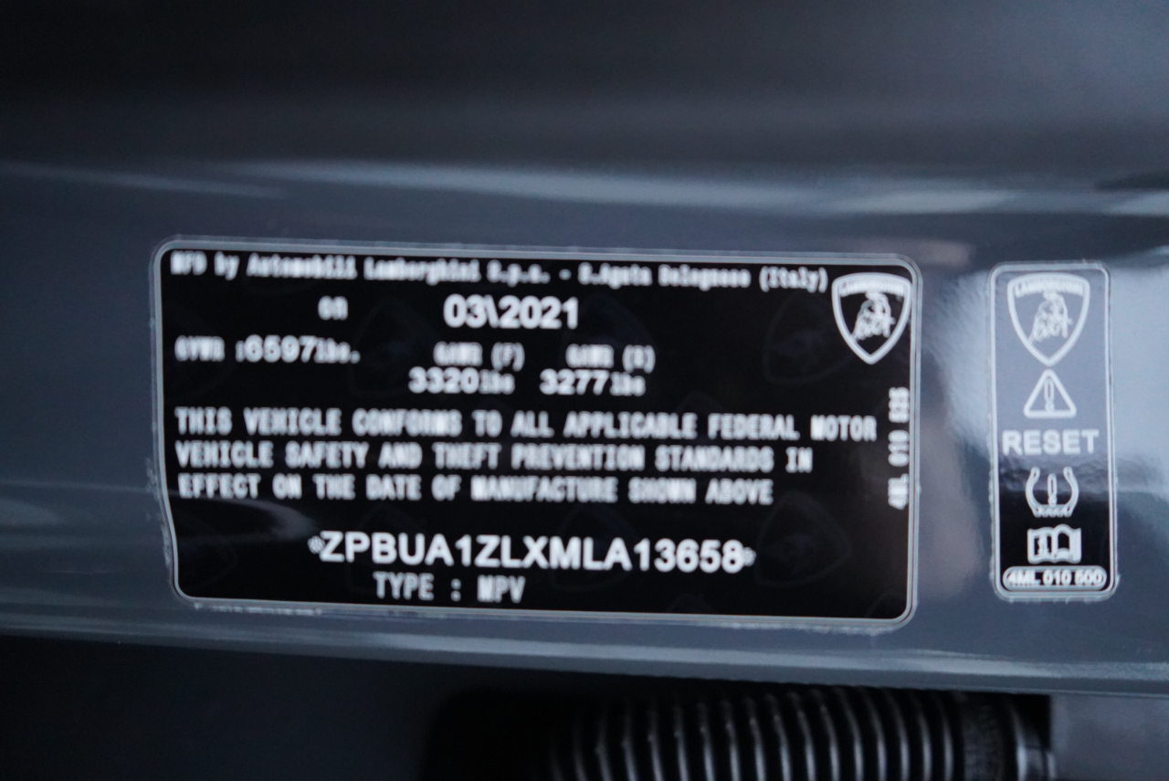 Lamborghini Urus AWD 2021