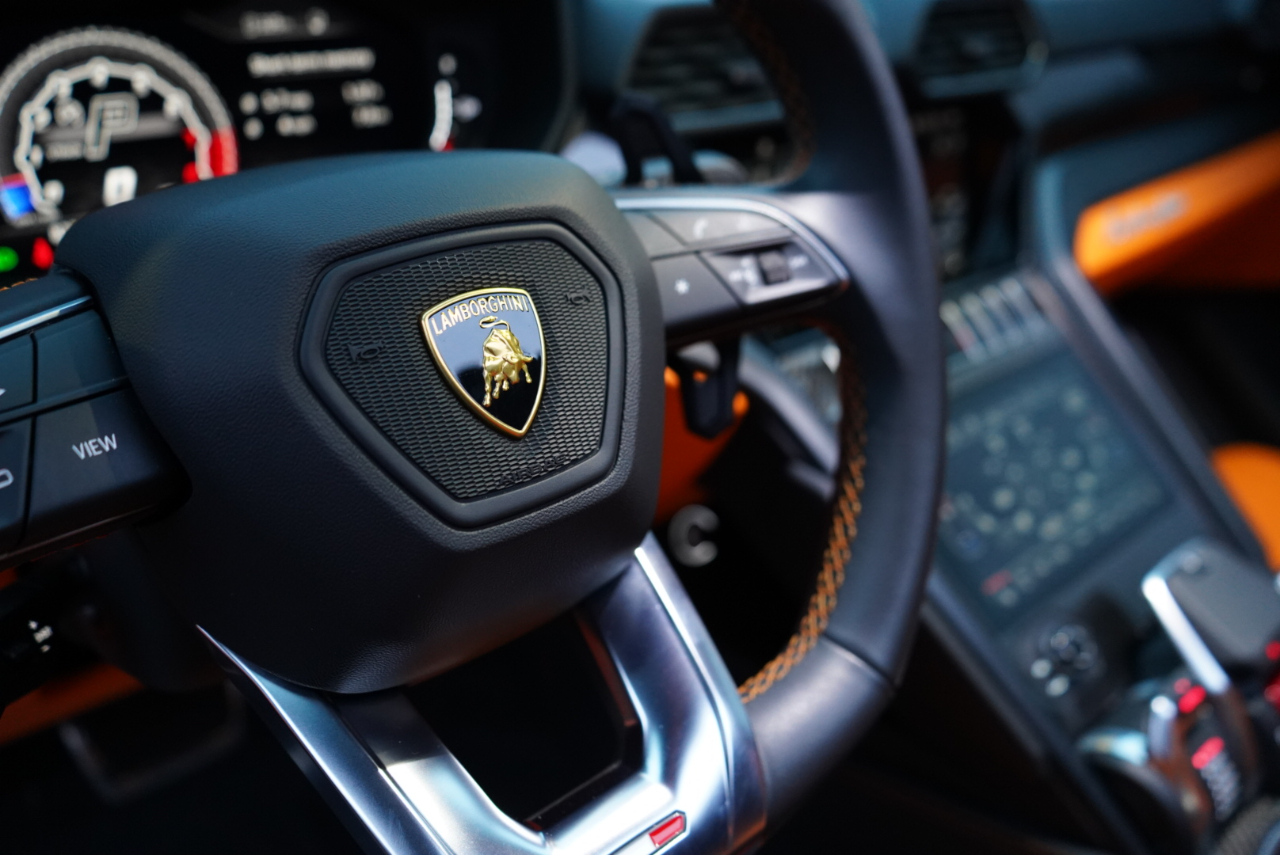 Lamborghini Urus AWD 2021