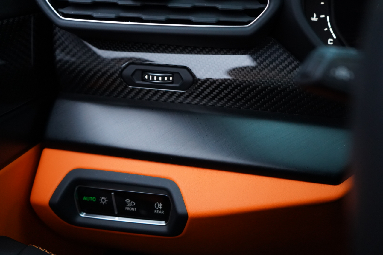 Lamborghini Urus AWD 2021