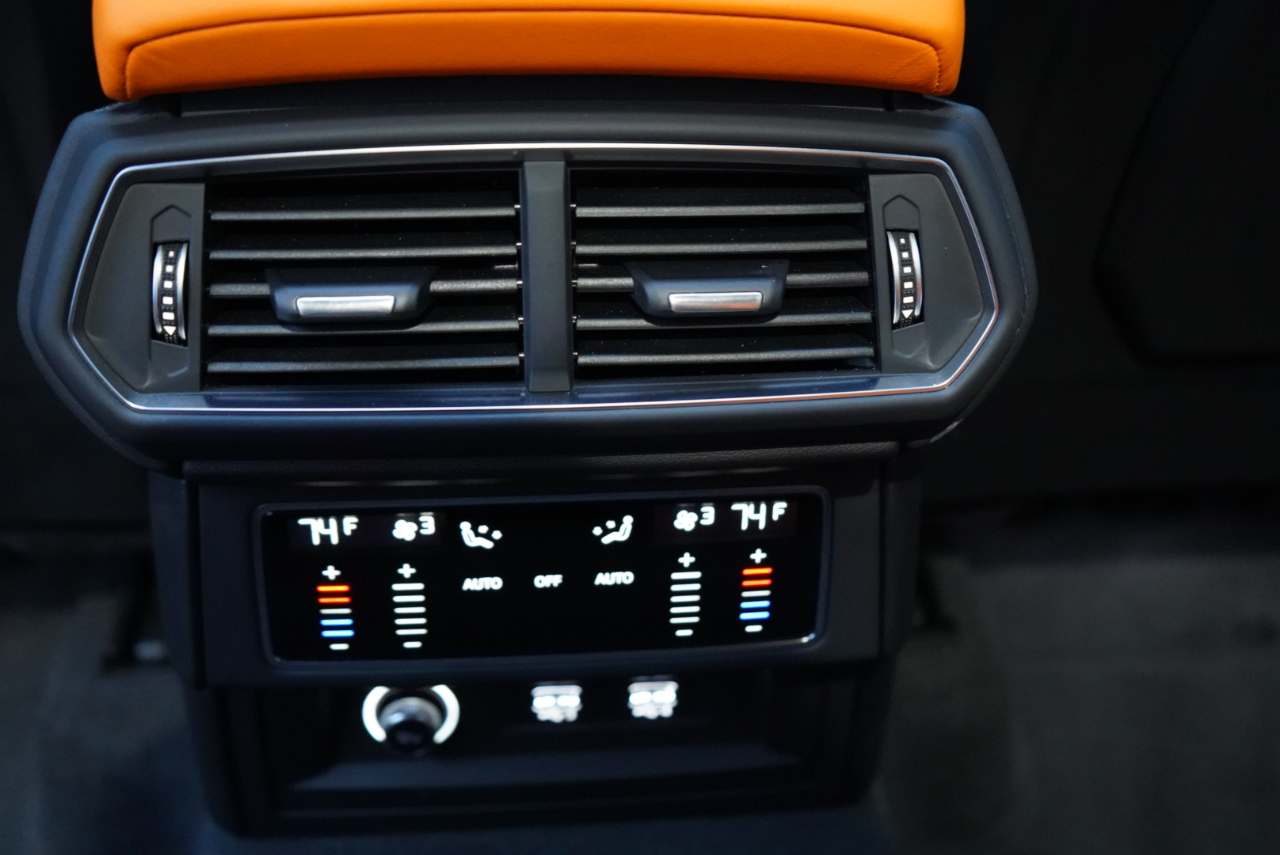 Lamborghini Urus AWD 2021