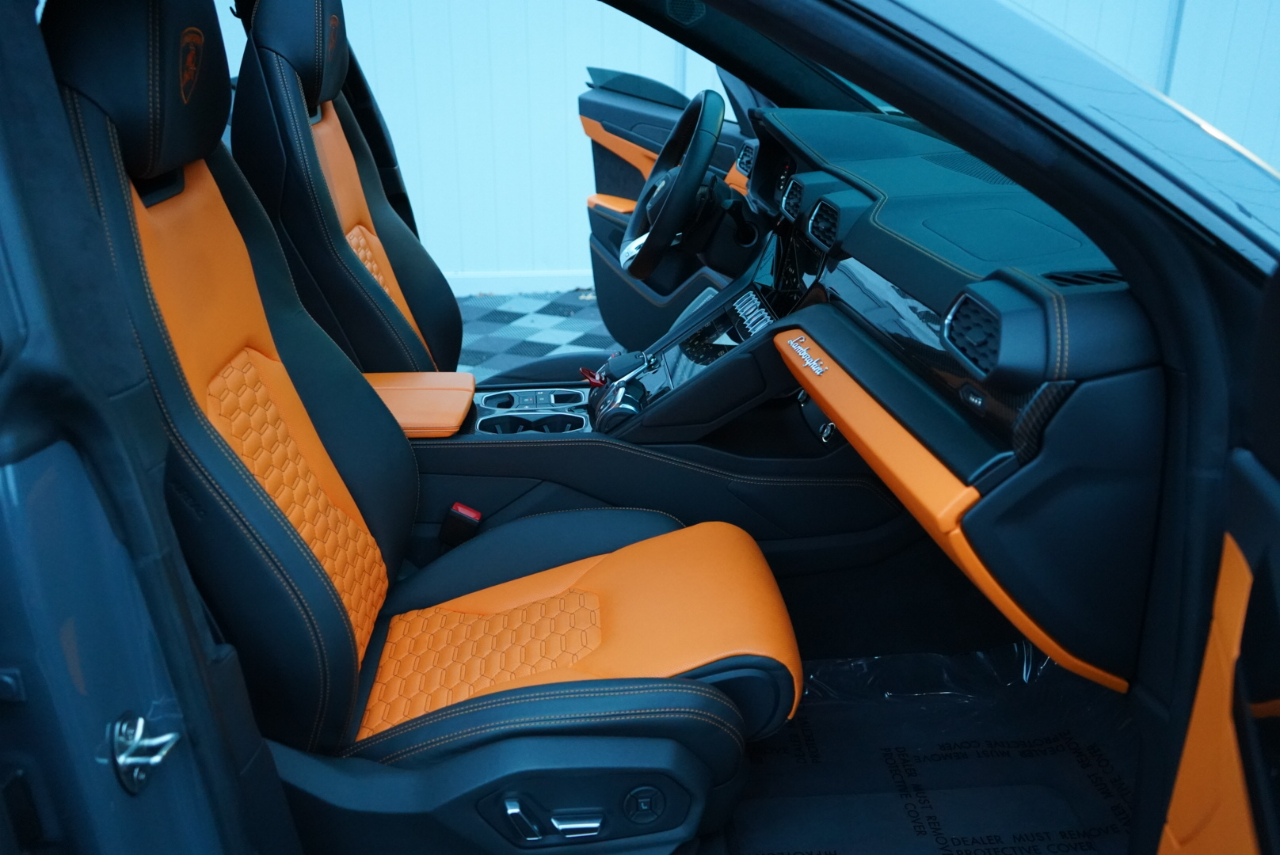 Lamborghini Urus AWD 2021