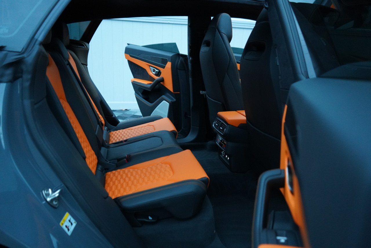 Lamborghini Urus AWD 2021