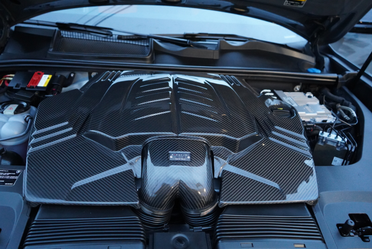 Lamborghini Urus AWD 2021