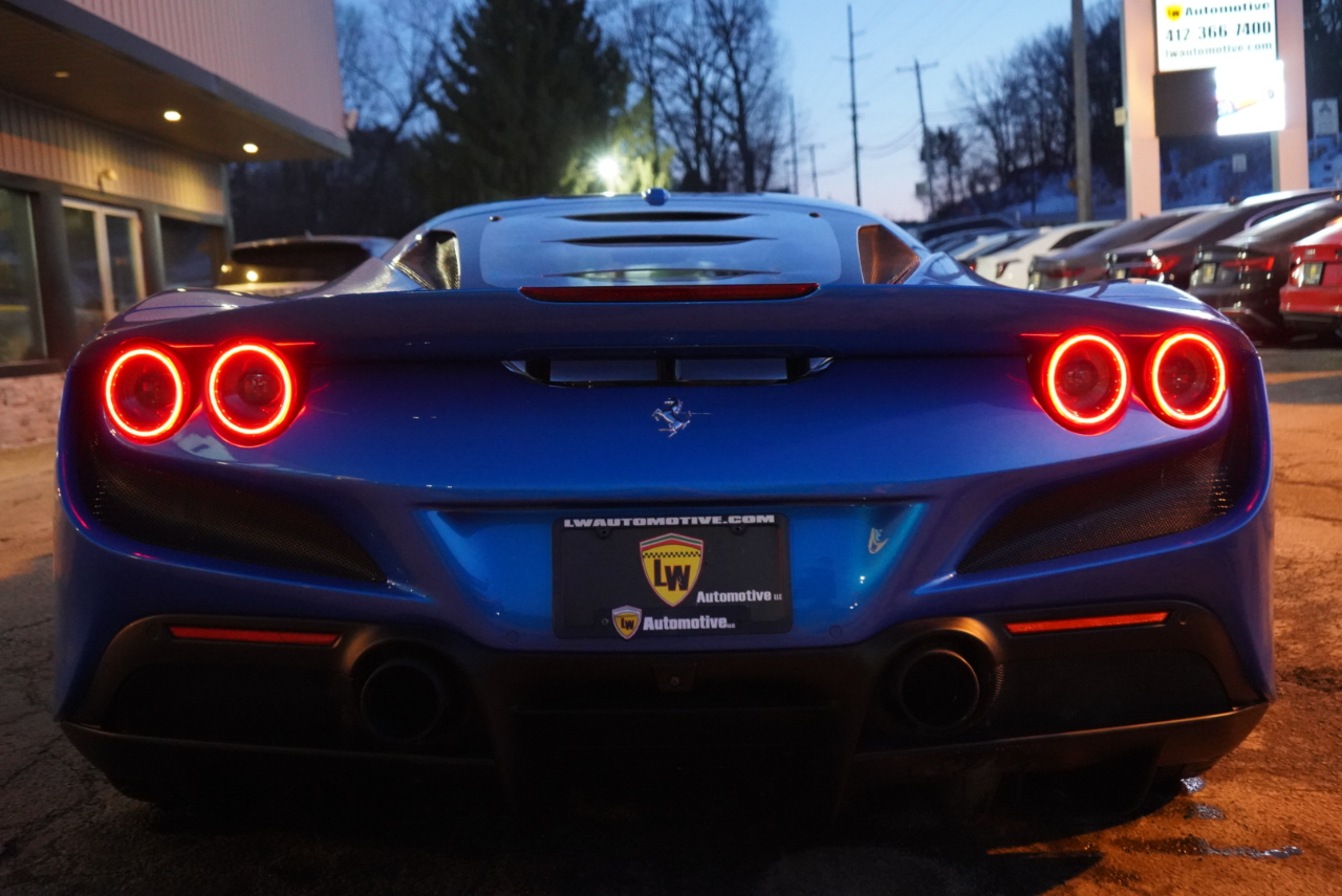 Ferrari F8 Tributo Coupe 2021