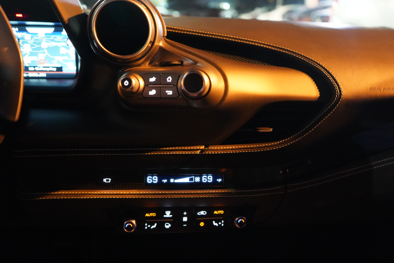 Ferrari F8 Tributo Coupe 2021