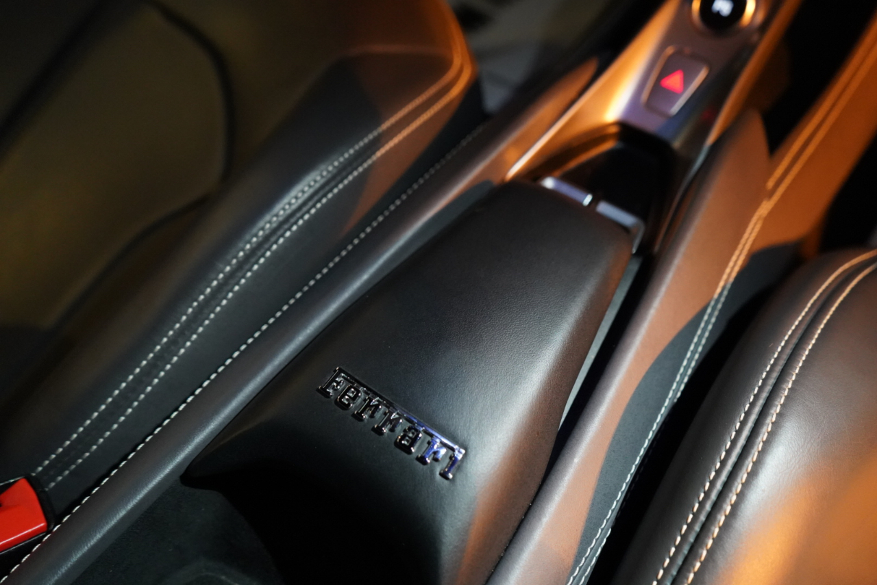 Ferrari F8 Tributo Coupe 2021