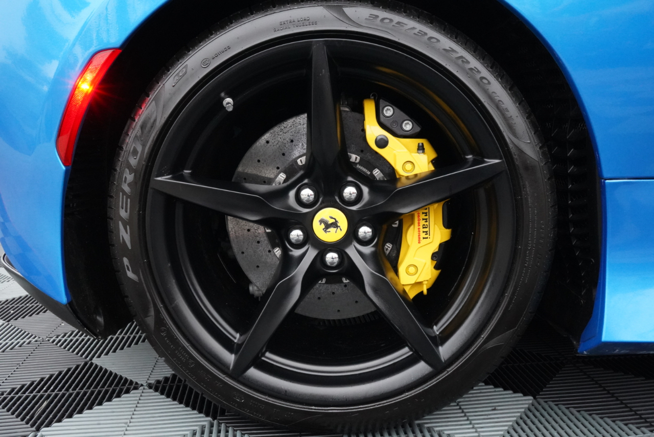 Ferrari F8 Tributo Coupe 2021