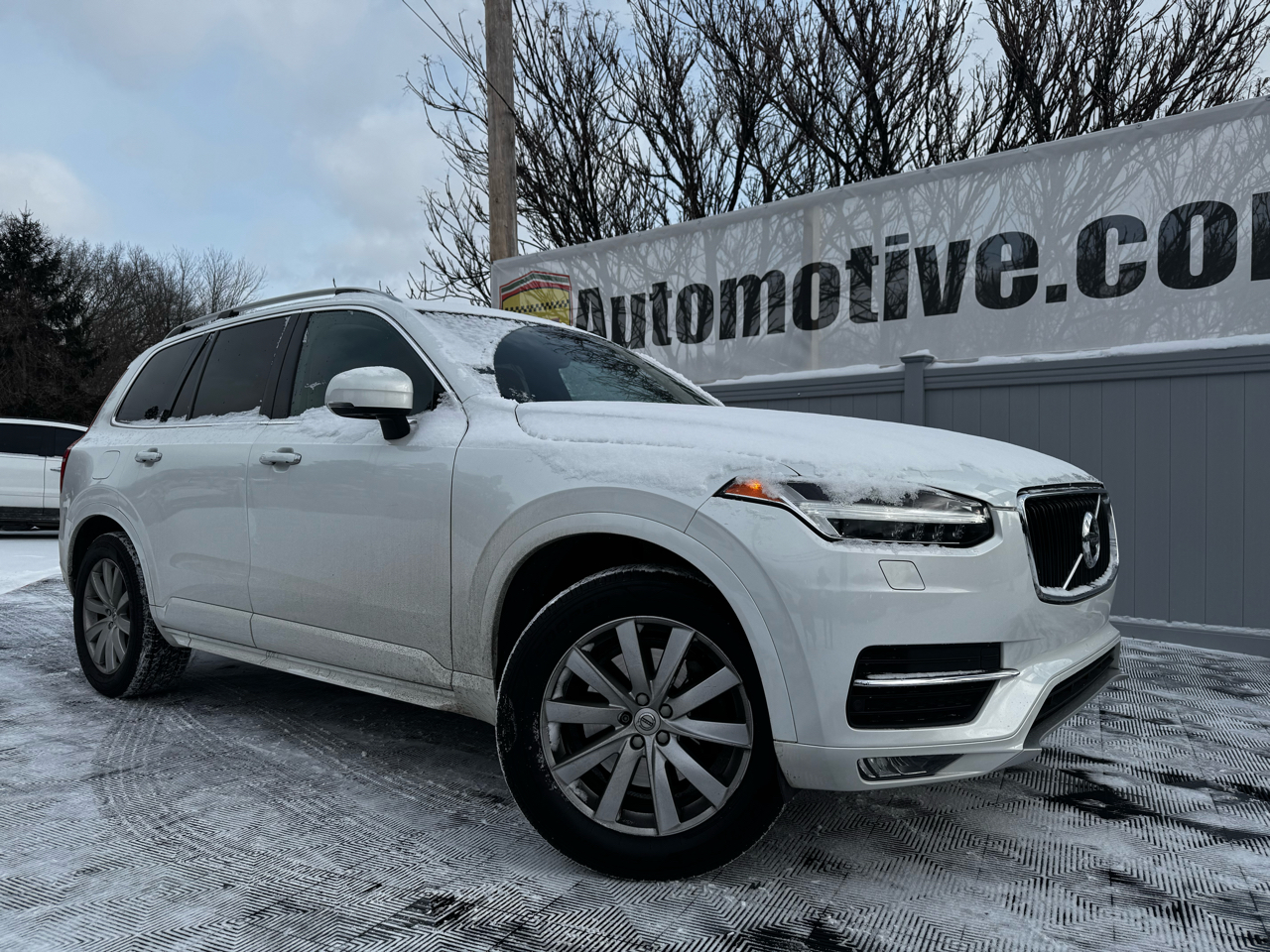 2016 Volvo XC90 AWD 4dr T6 Momentum