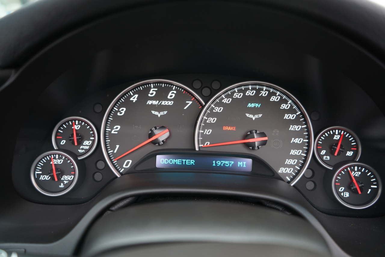 Chevrolet Corvette 2dr Conv Z16 Grand Sport w/2LT 2011