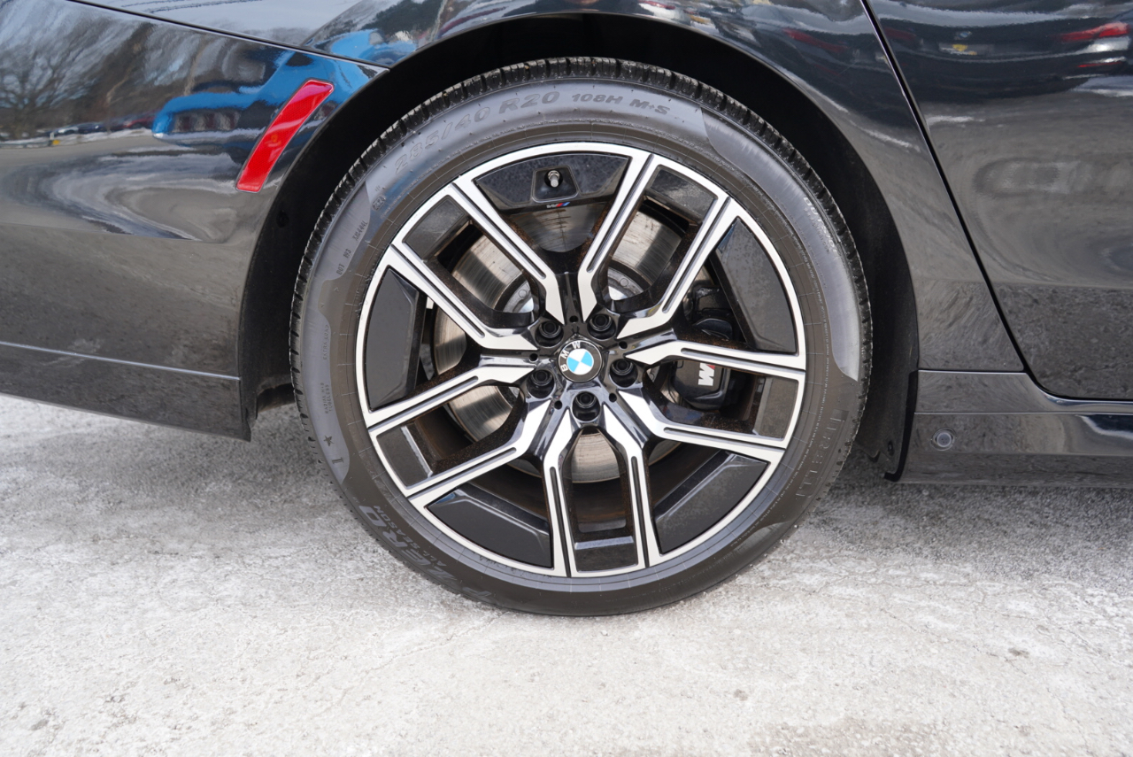 BMW 7 Series 760i xDrive Sedan 2023