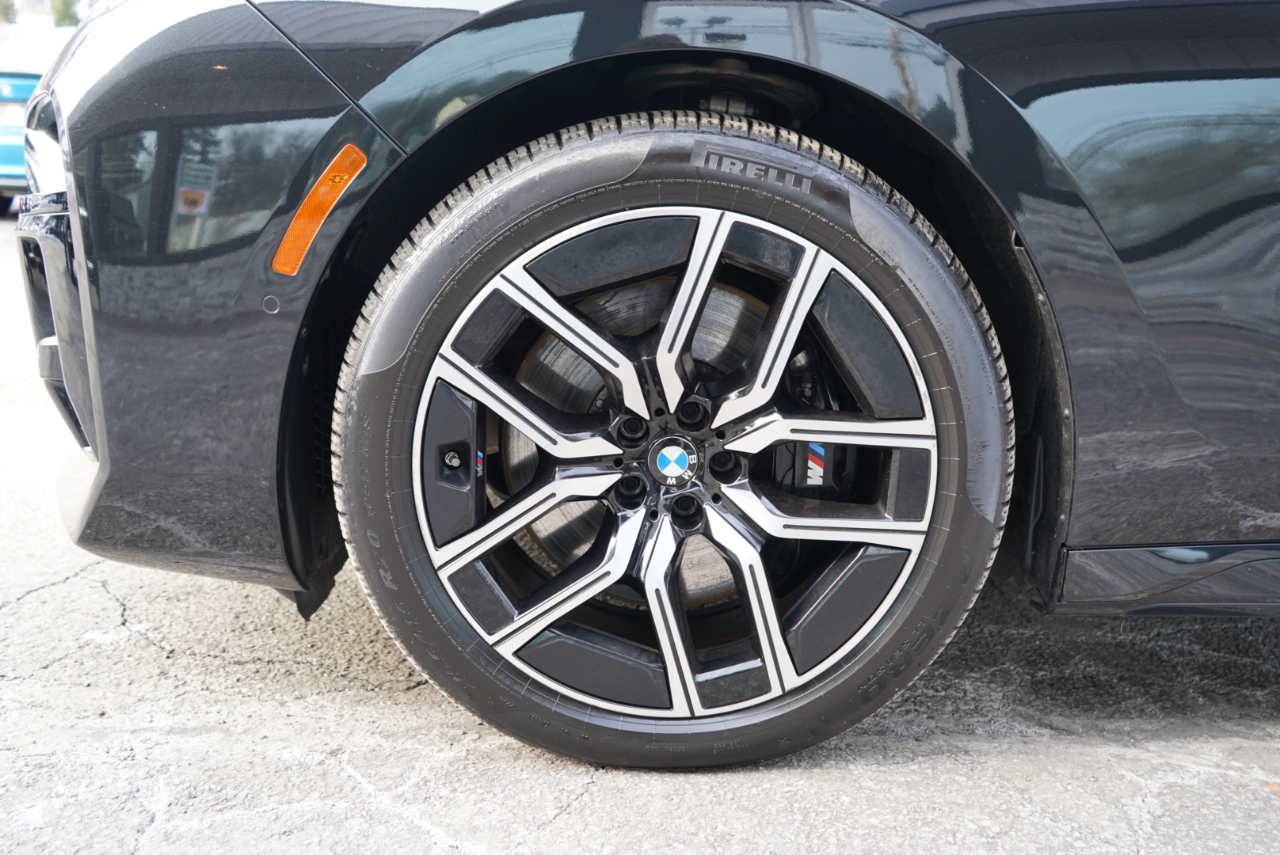 BMW 7 Series 760i xDrive Sedan 2023