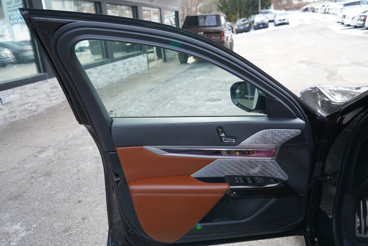 BMW 7 Series 760i xDrive Sedan 2023