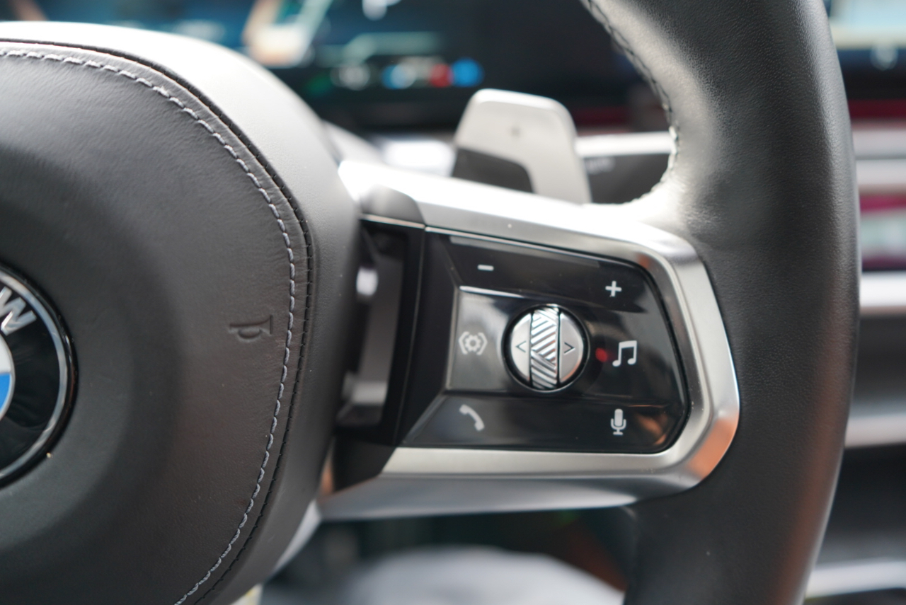 BMW 7 Series 760i xDrive Sedan 2023