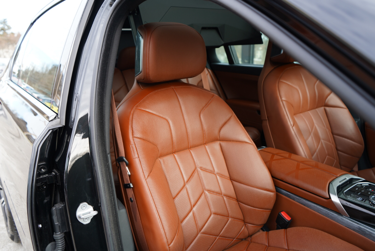 BMW 7 Series 760i xDrive Sedan 2023