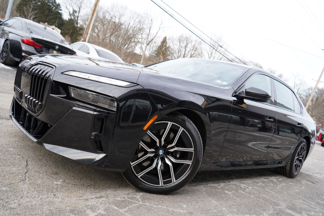 BMW 7 Series 760i xDrive Sedan 2023