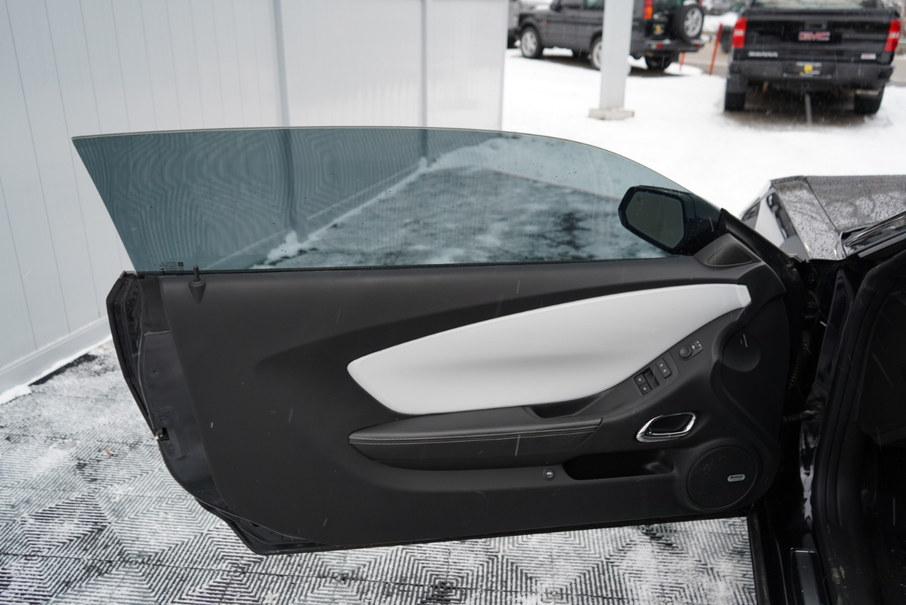 Chevrolet Camaro 2dr Cpe 2LT 2012