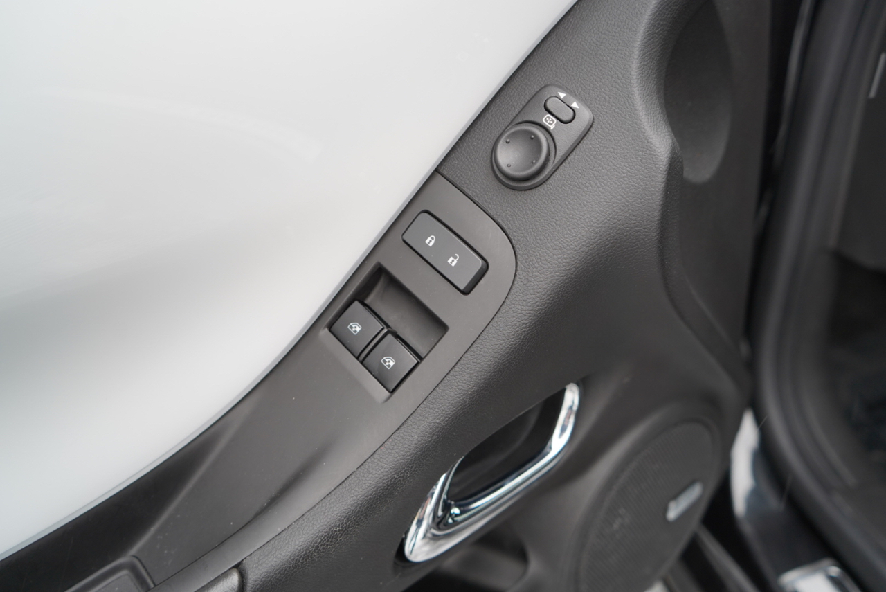 Chevrolet Camaro 2dr Cpe 2LT 2012