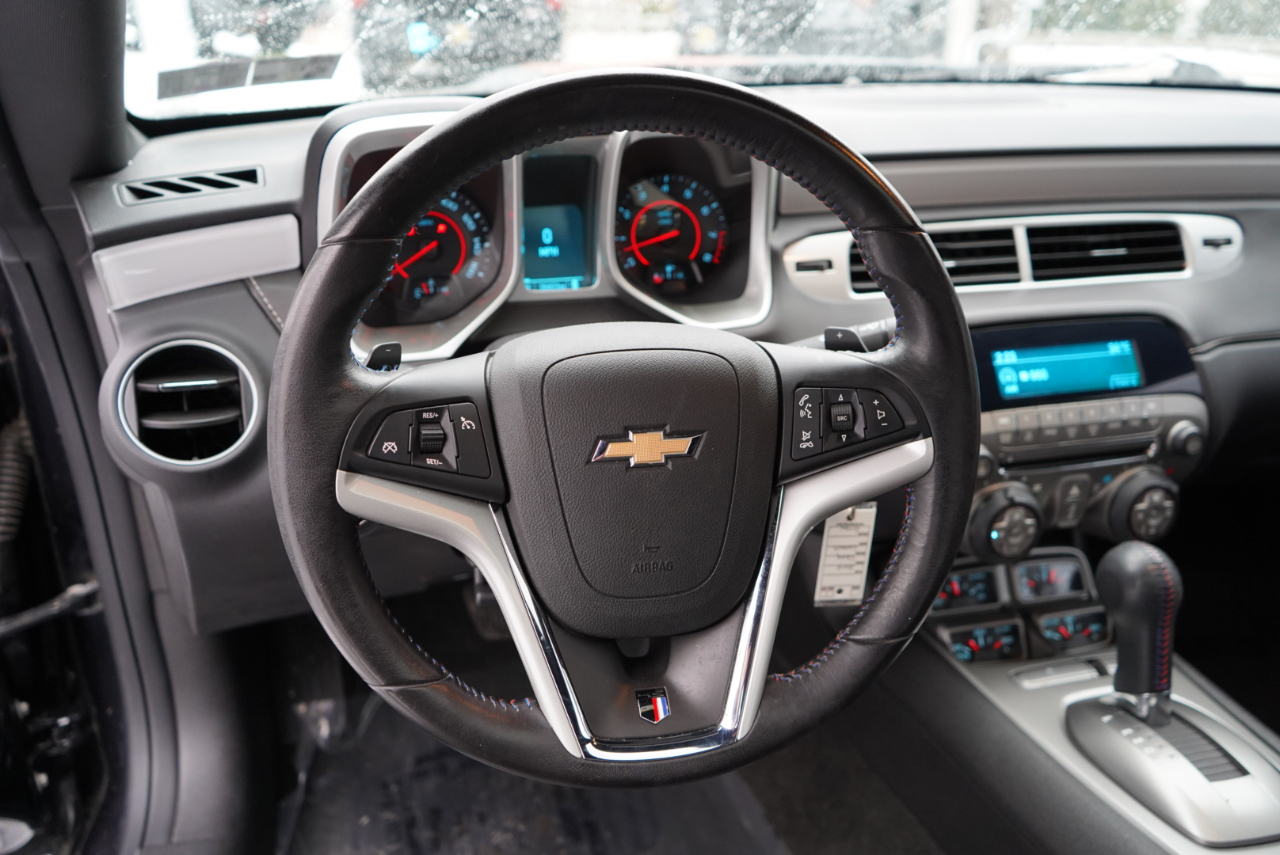 Chevrolet Camaro 2dr Cpe 2LT 2012