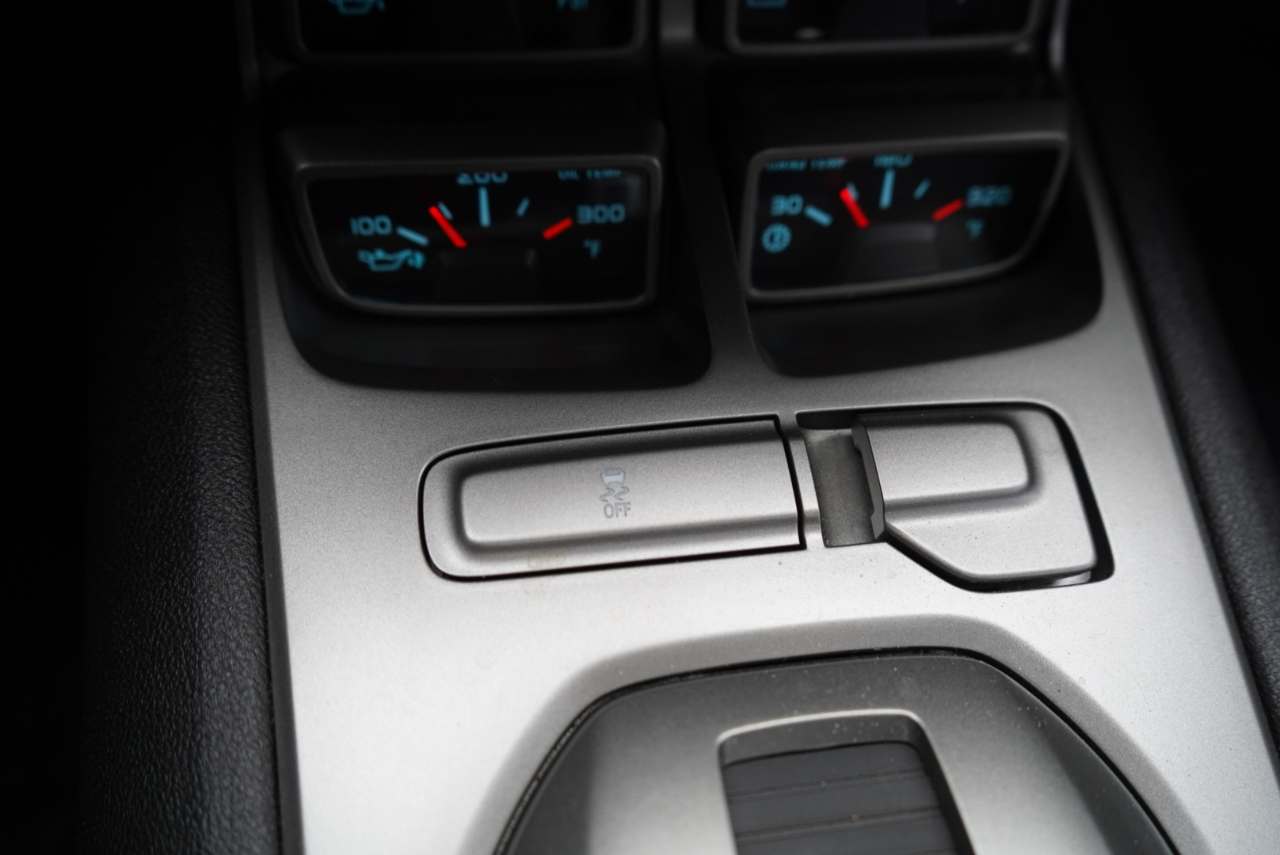 Chevrolet Camaro 2dr Cpe 2LT 2012