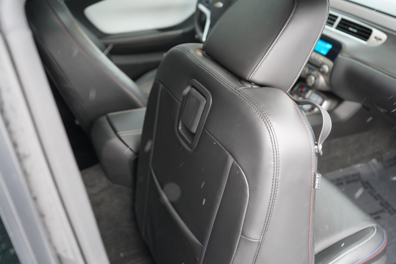 Chevrolet Camaro 2dr Cpe 2LT 2012