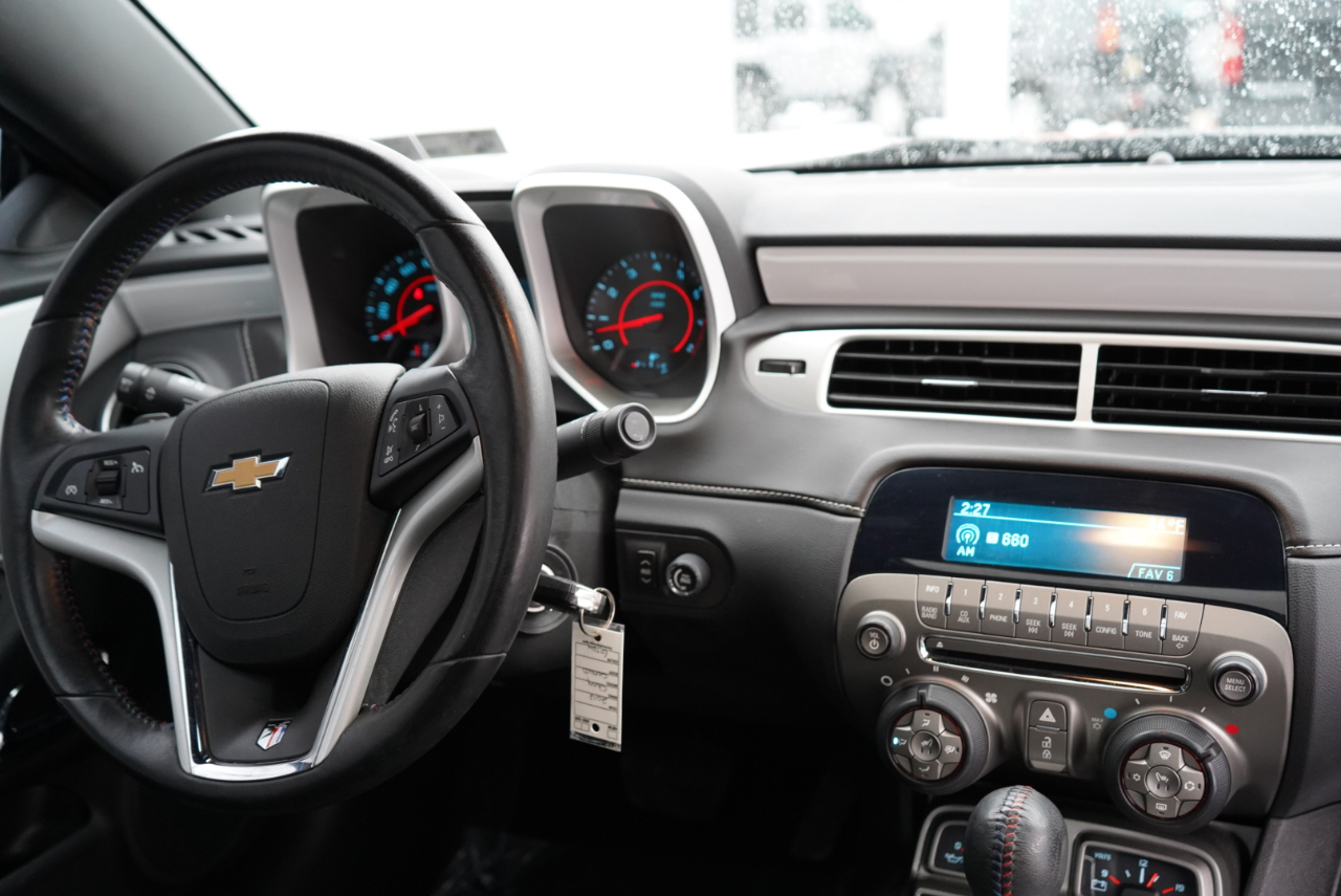 Chevrolet Camaro 2dr Cpe 2LT 2012