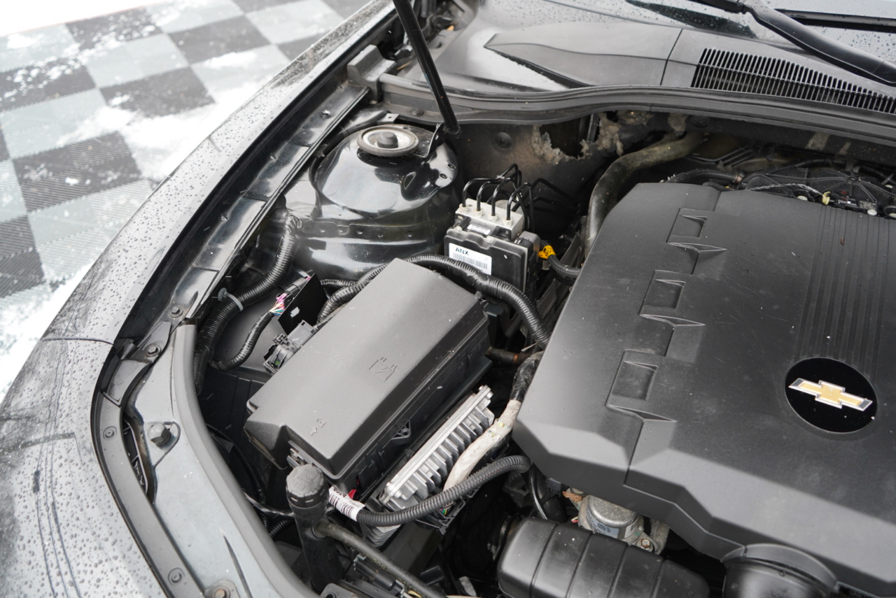 Chevrolet Camaro 2dr Cpe 2LT 2012