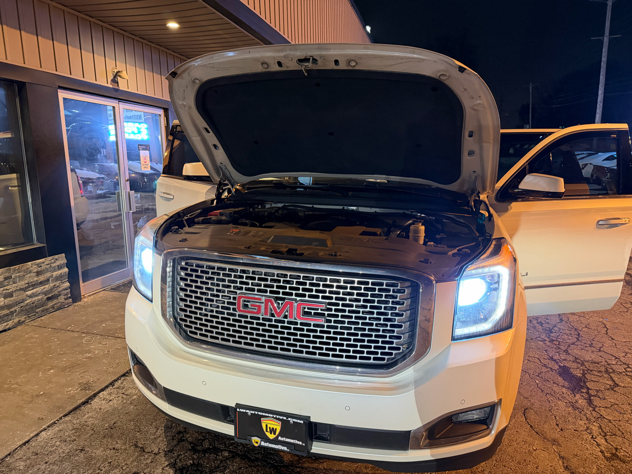 GMC Yukon 4WD 4dr Denali 2015