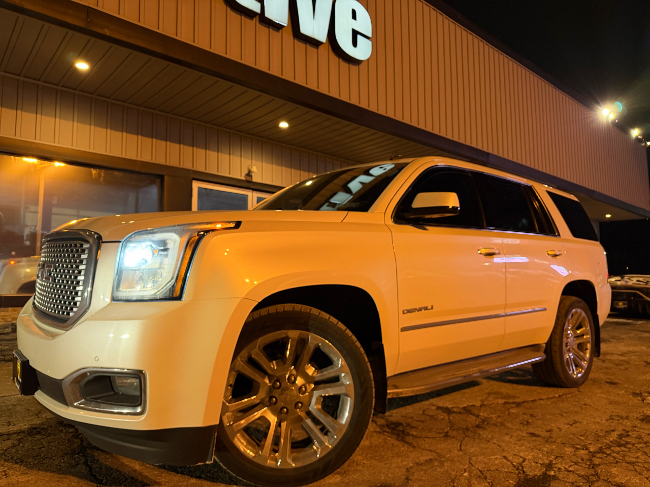 GMC Yukon 4WD 4dr Denali 2015