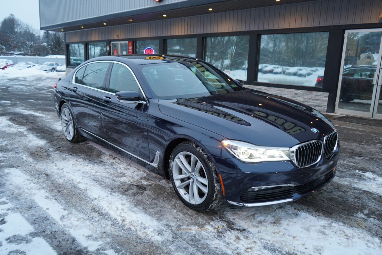 BMW 7 Series 750i xDrive Sedan 2018