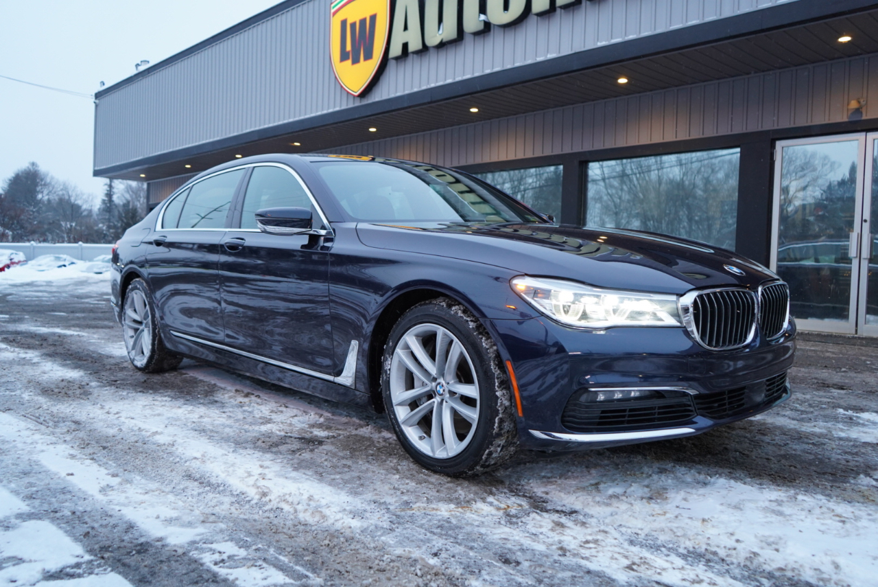 BMW 7 Series 750i xDrive Sedan 2018