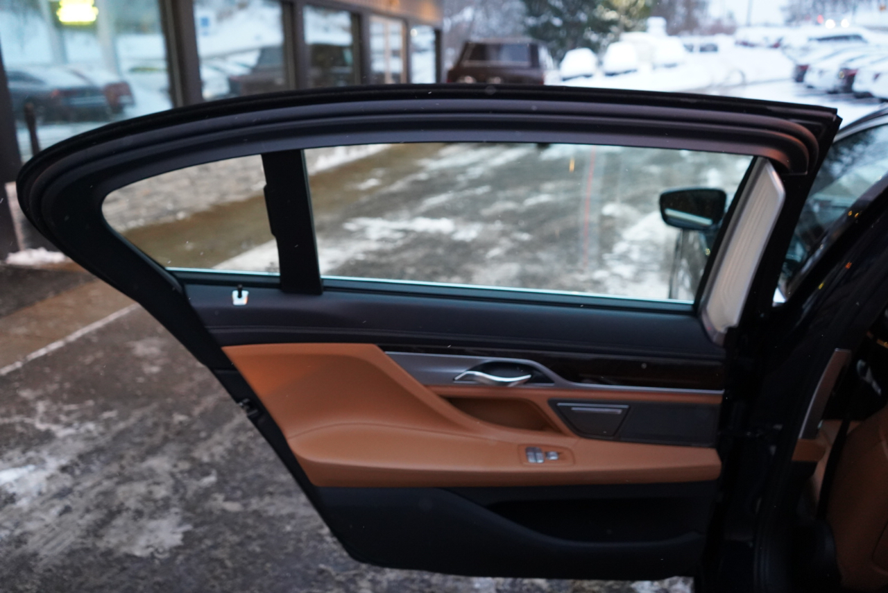 BMW 7 Series 750i xDrive Sedan 2018