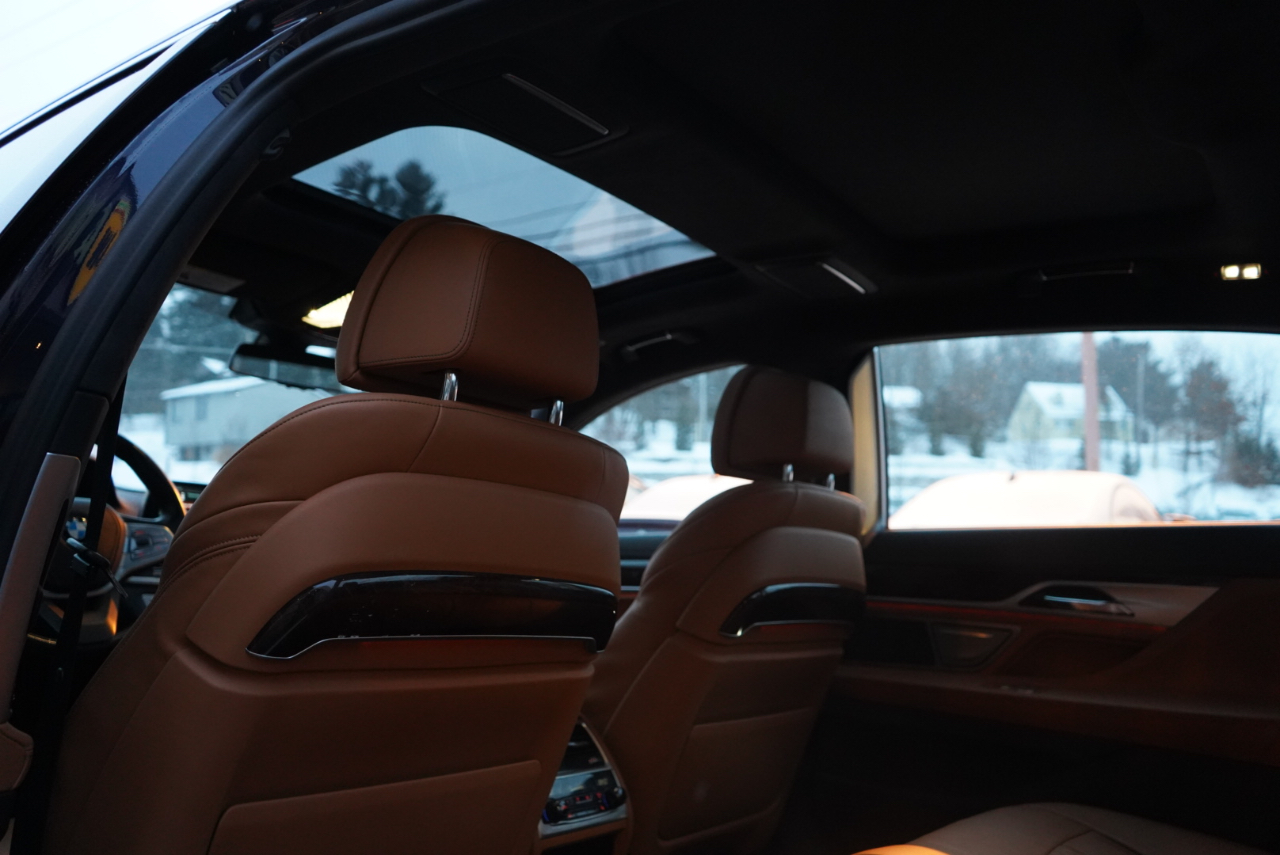 BMW 7 Series 750i xDrive Sedan 2018