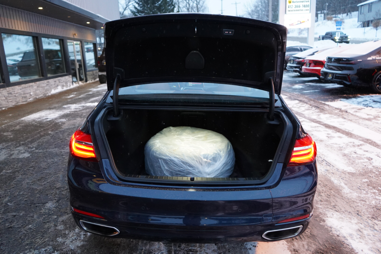 BMW 7 Series 750i xDrive Sedan 2018