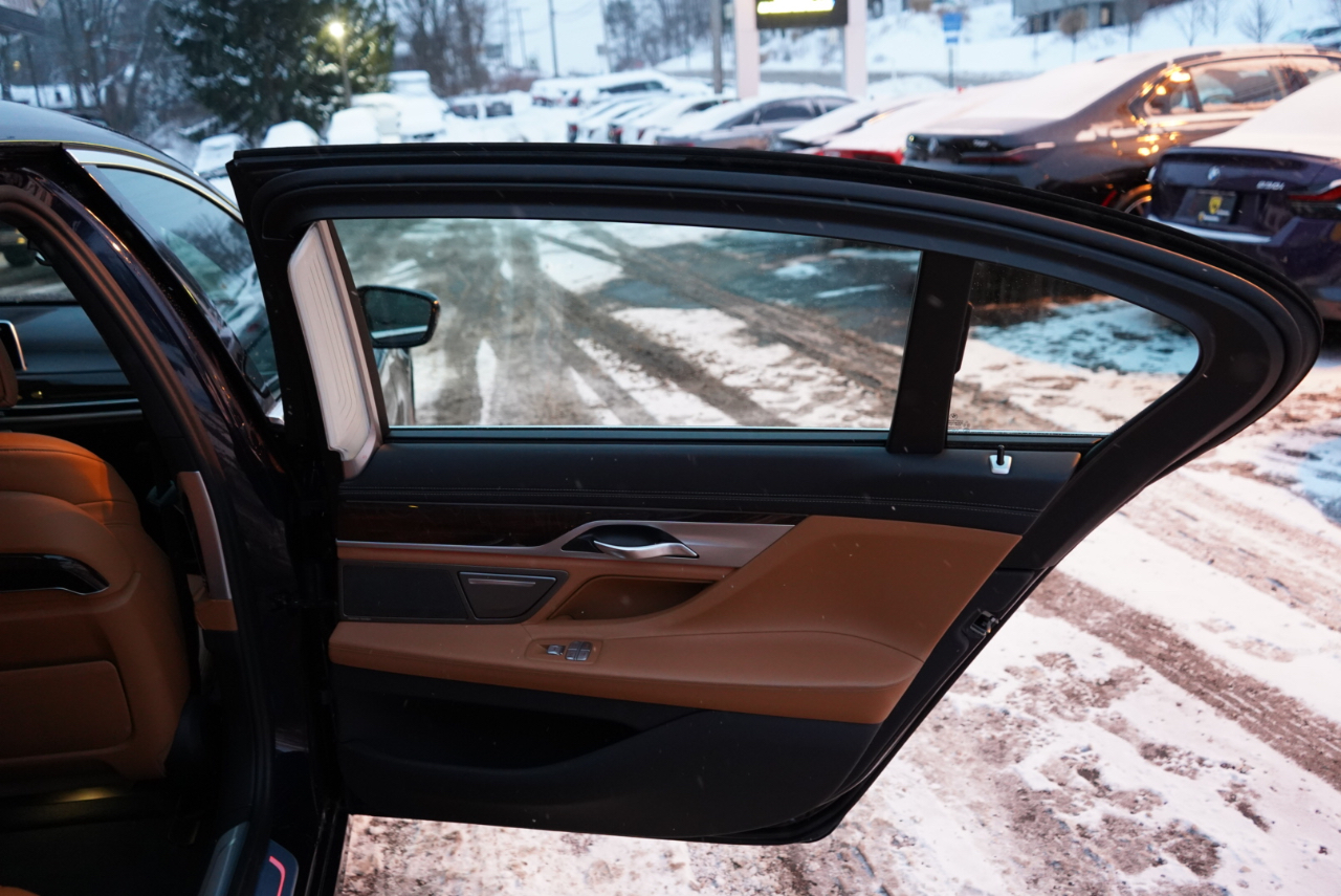 BMW 7 Series 750i xDrive Sedan 2018