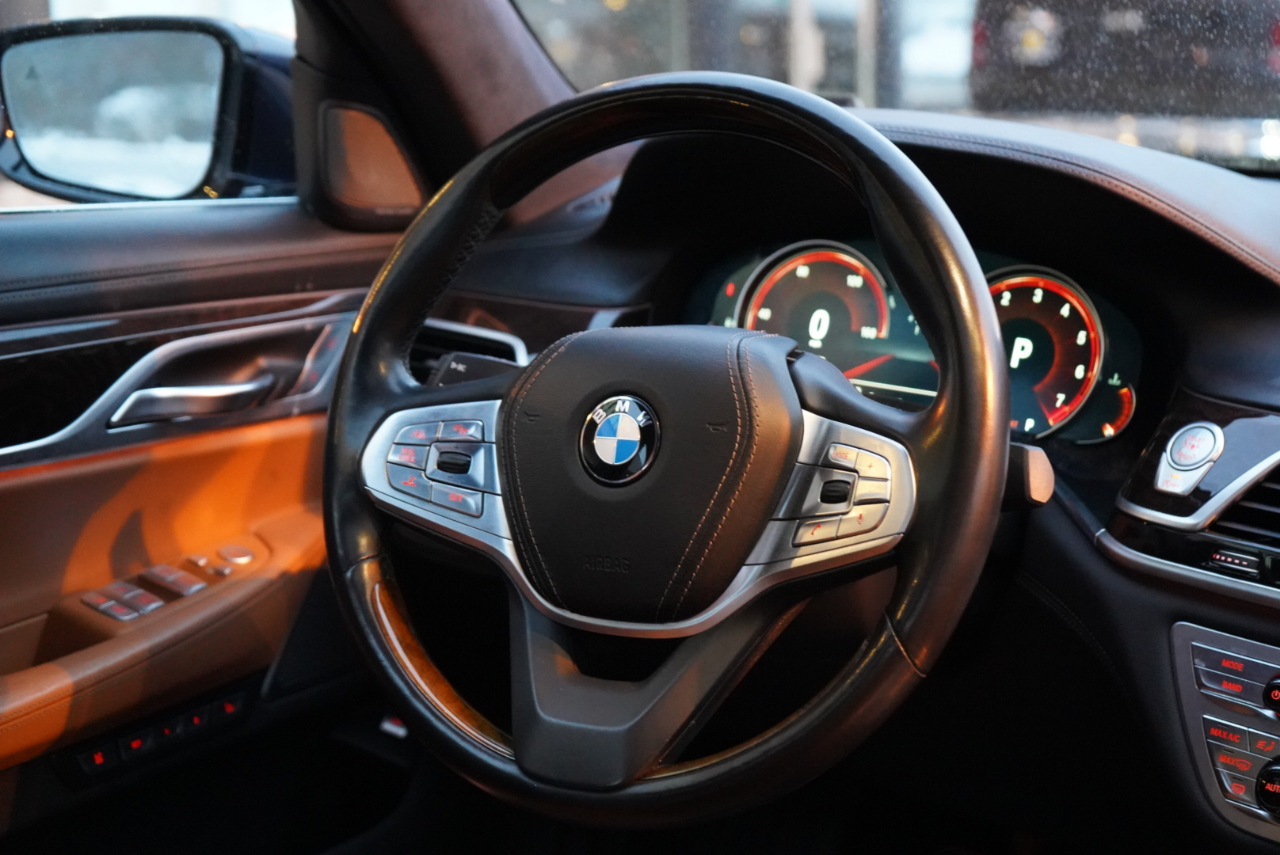 BMW 7 Series 750i xDrive Sedan 2018