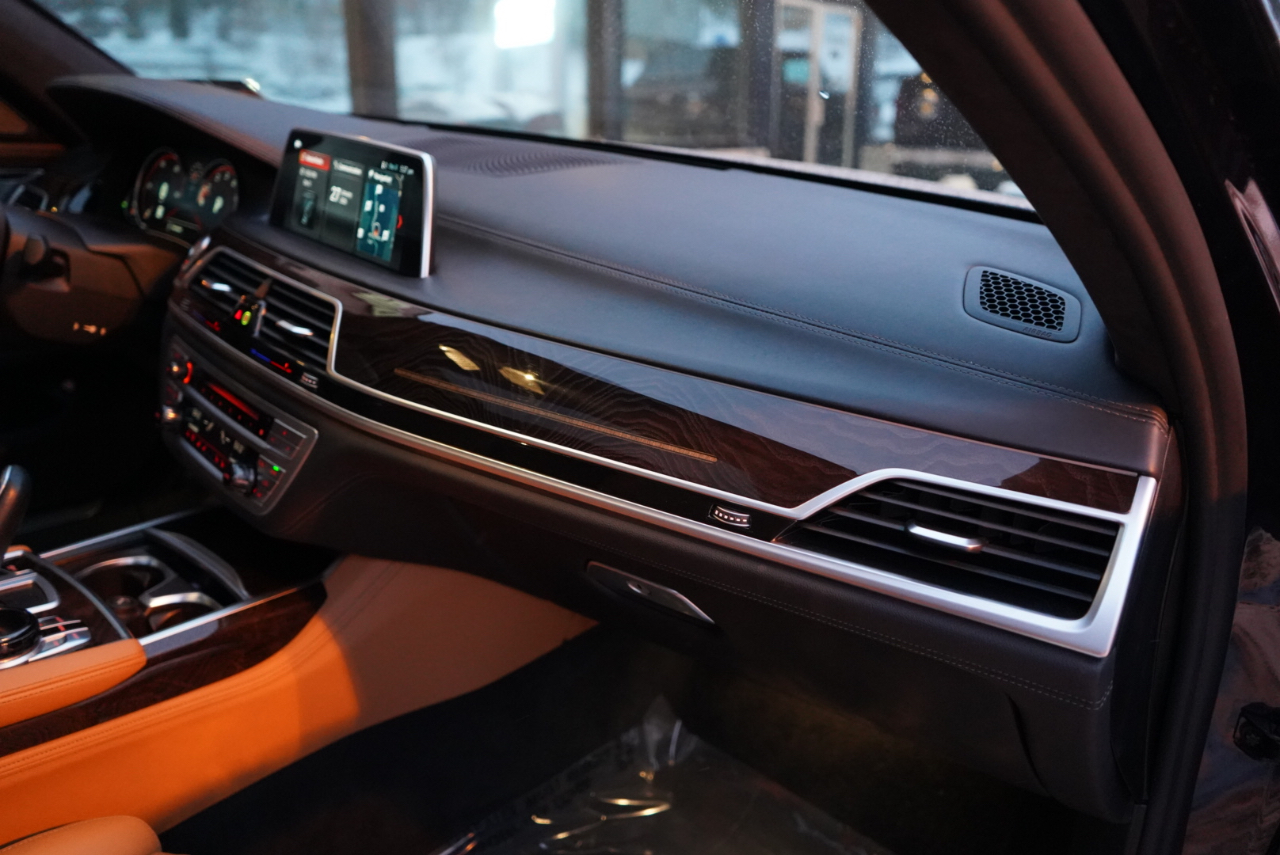 BMW 7 Series 750i xDrive Sedan 2018