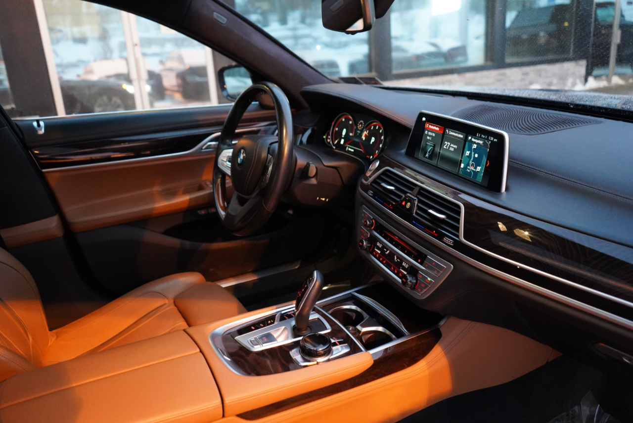 BMW 7 Series 750i xDrive Sedan 2018